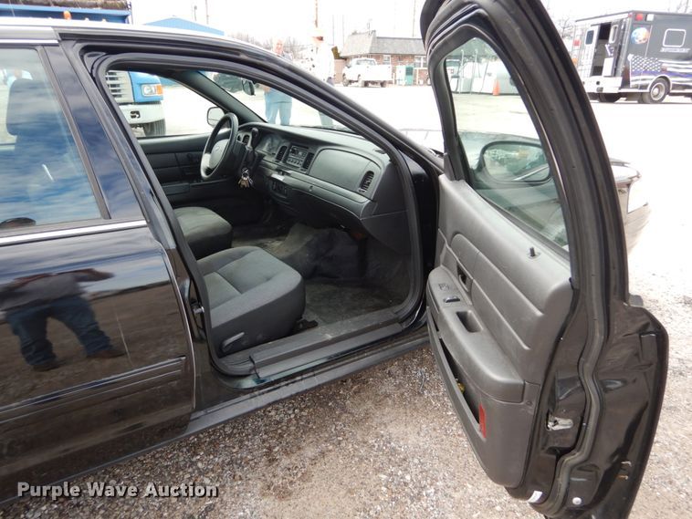 image for item GC9485 2010 Ford Crown Victoria Police Interceptor