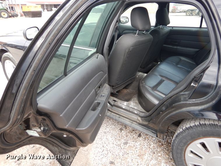 image for item GC9485 2010 Ford Crown Victoria Police Interceptor