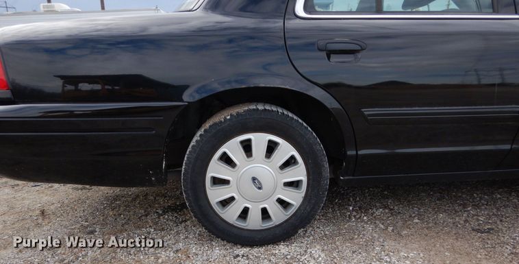 image for item GC9485 2010 Ford Crown Victoria Police Interceptor