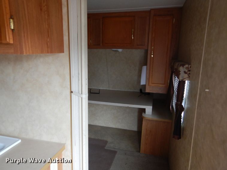 image for item GC9486 2003 Jay Flight 29BH camper