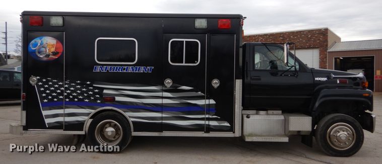 image for item GC9487 1991 Chevrolet C6500 command center truck