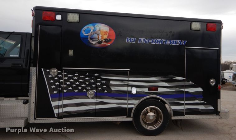 image for item GC9487 1991 Chevrolet C6500 command center truck