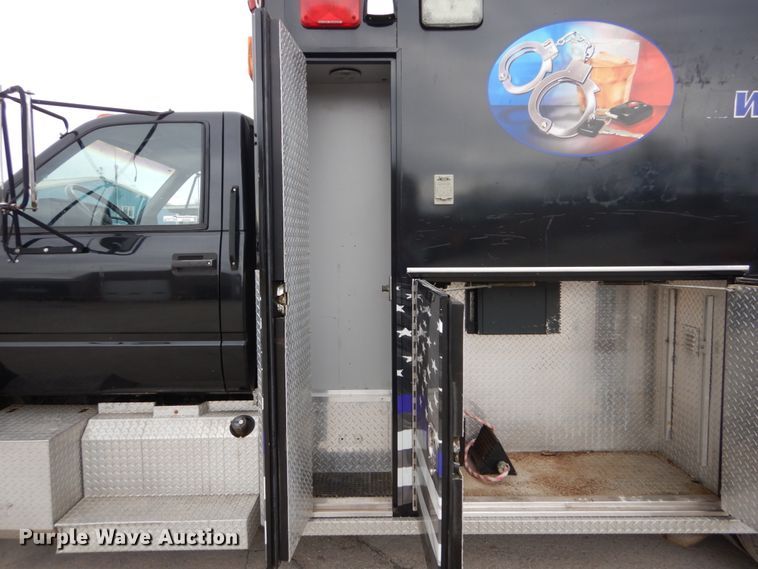 image for item GC9487 1991 Chevrolet C6500 command center truck