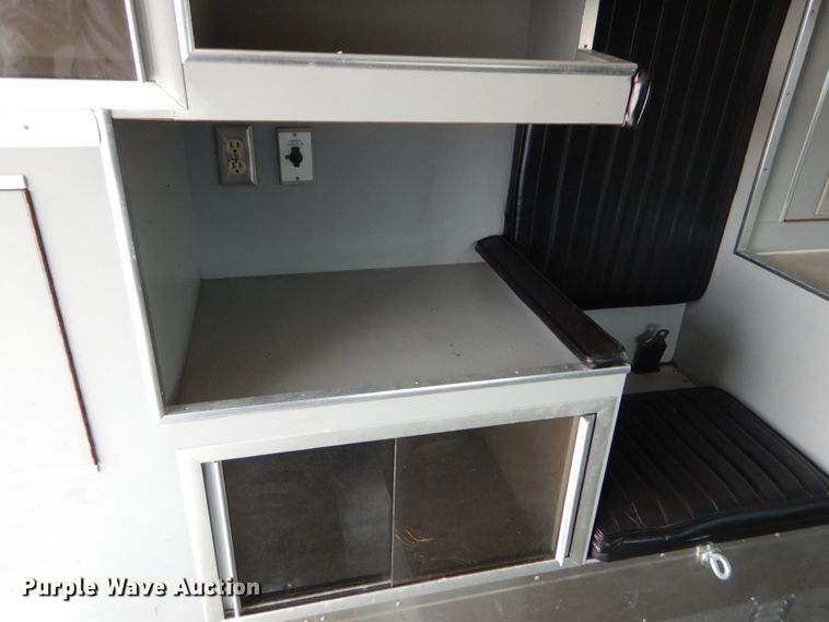 image for item GC9487 1991 Chevrolet C6500 command center truck