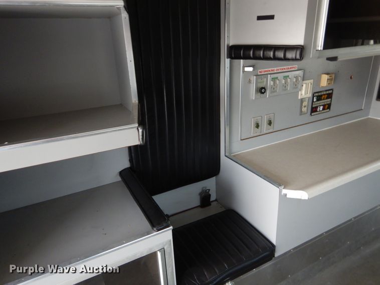 image for item GC9487 1991 Chevrolet C6500 command center truck