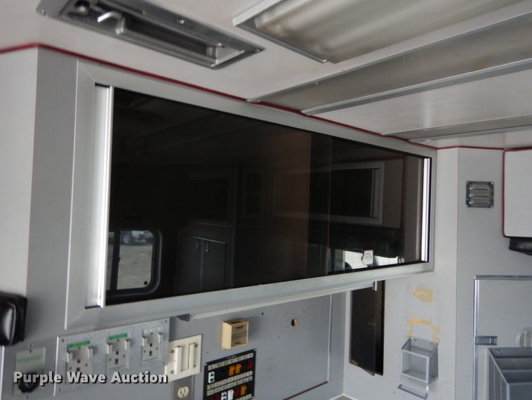 image for item GC9487 1991 Chevrolet C6500 command center truck