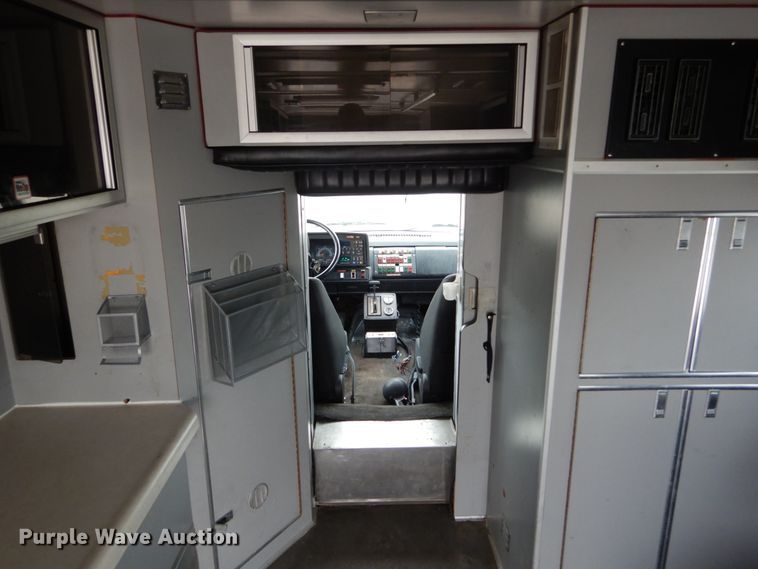 image for item GC9487 1991 Chevrolet C6500 command center truck