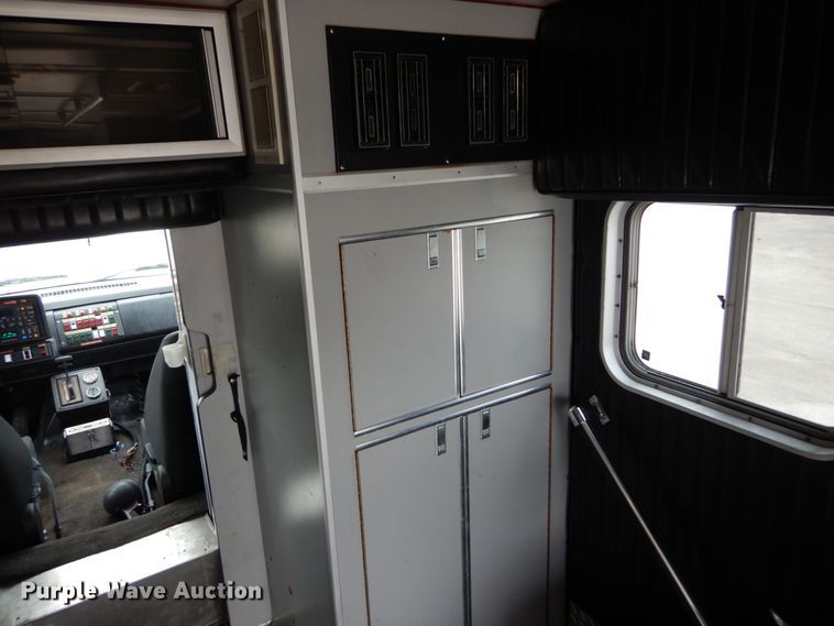 image for item GC9487 1991 Chevrolet C6500 command center truck