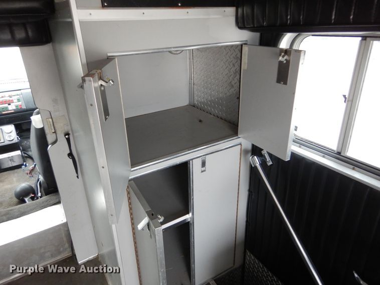 image for item GC9487 1991 Chevrolet C6500 command center truck