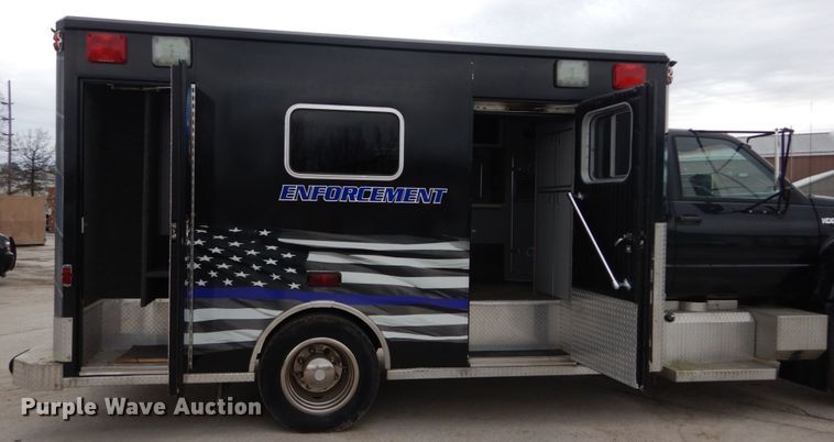 image for item GC9487 1991 Chevrolet C6500 command center truck