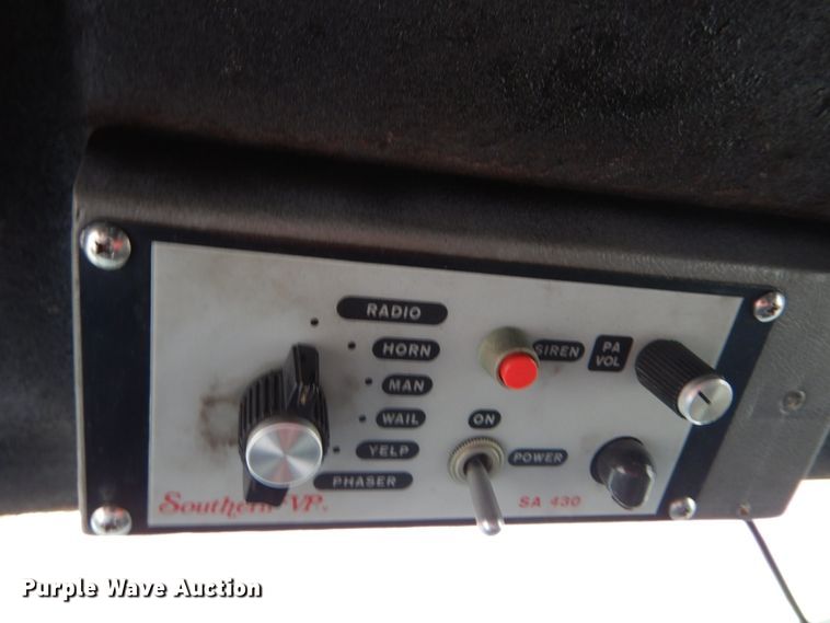 image for item GC9487 1991 Chevrolet C6500 command center truck