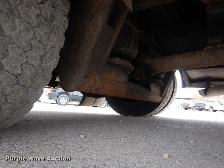 image for item GC9487 1991 Chevrolet C6500 command center truck