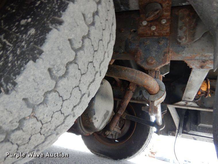 image for item GC9487 1991 Chevrolet C6500 command center truck