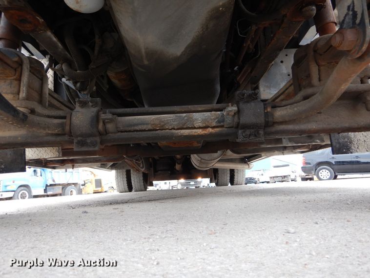 image for item GC9487 1991 Chevrolet C6500 command center truck