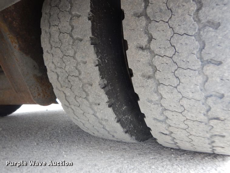 image for item GC9487 1991 Chevrolet C6500 command center truck