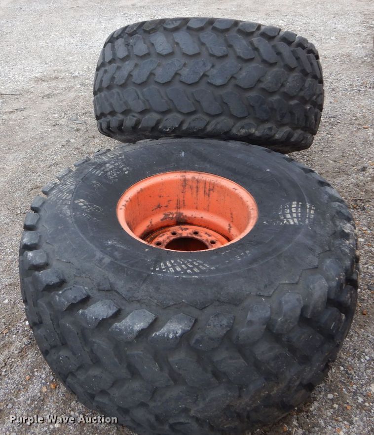 image for item GC9488 (2) Kubota 21.5L-16.1 tires and wheels