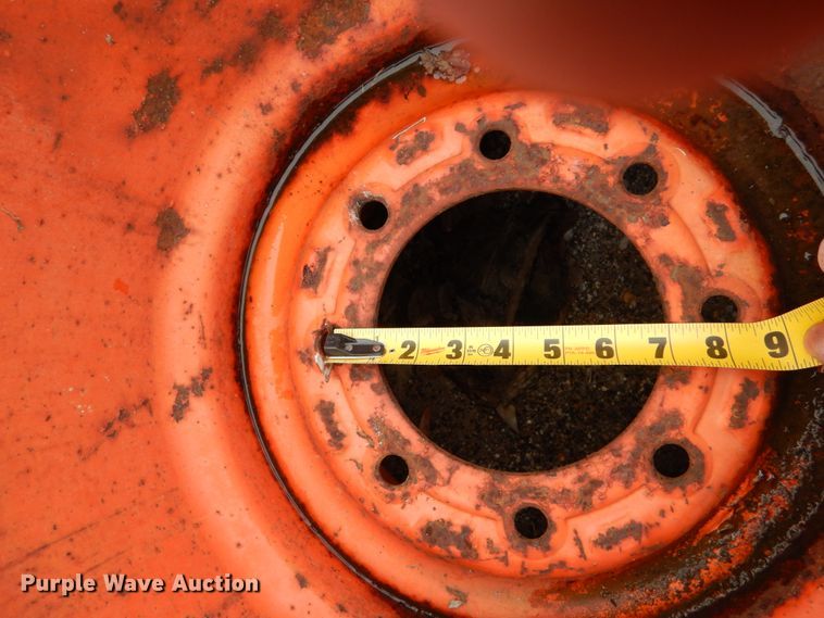 image for item GC9488 (2) Kubota 21.5L-16.1 tires and wheels