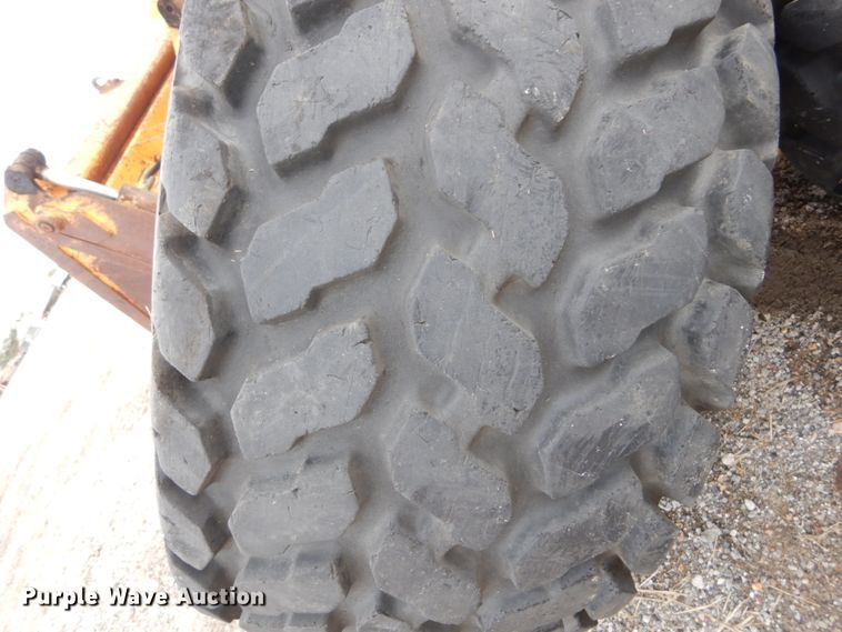image for item GC9488 (2) Kubota 21.5L-16.1 tires and wheels