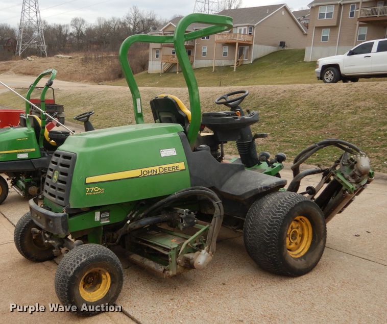 image for item GC9489 2008 John Deere 7700 fairway mower