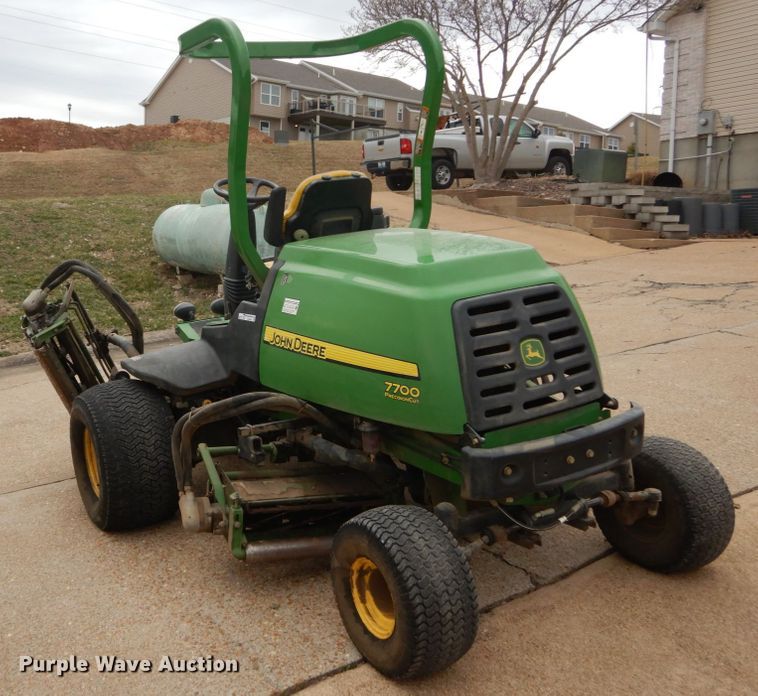 image for item GC9489 2008 John Deere 7700 fairway mower