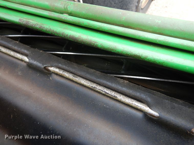 image for item GC9490 John Deere 2500E Hybrid greens mower