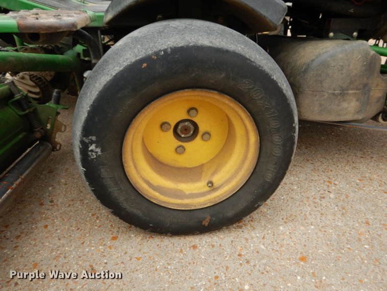 image for item GC9490 John Deere 2500E Hybrid greens mower