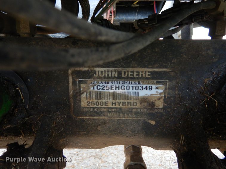 image for item GC9490 John Deere 2500E Hybrid greens mower