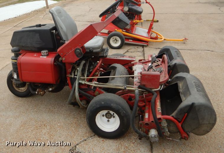 image for item GC9491 Toro 04375 greens mower