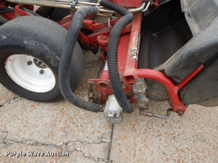 image for item GC9491 Toro 04375 greens mower