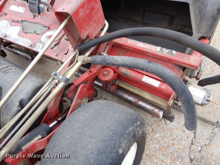 image for item GC9491 Toro 04375 greens mower