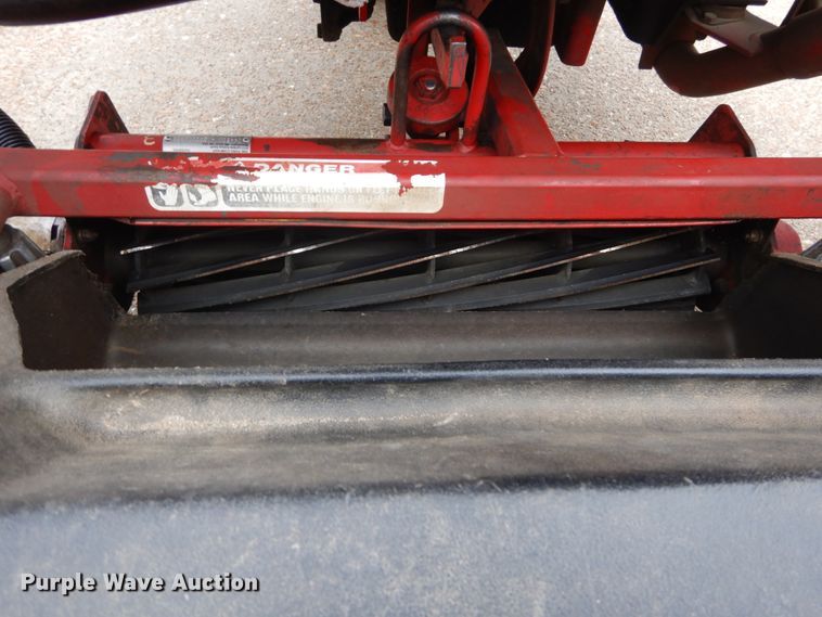 image for item GC9491 Toro 04375 greens mower