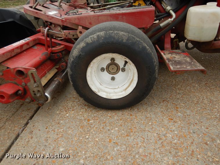 image for item GC9491 Toro 04375 greens mower