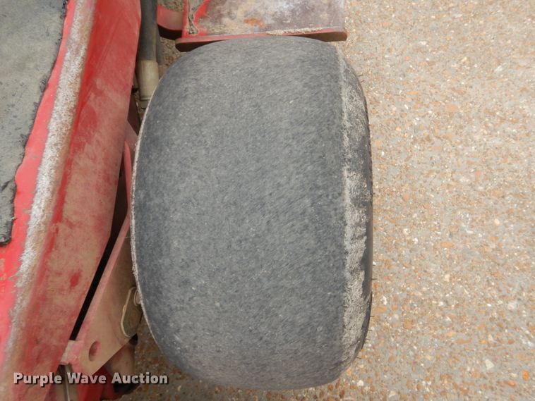 image for item GC9491 Toro 04375 greens mower