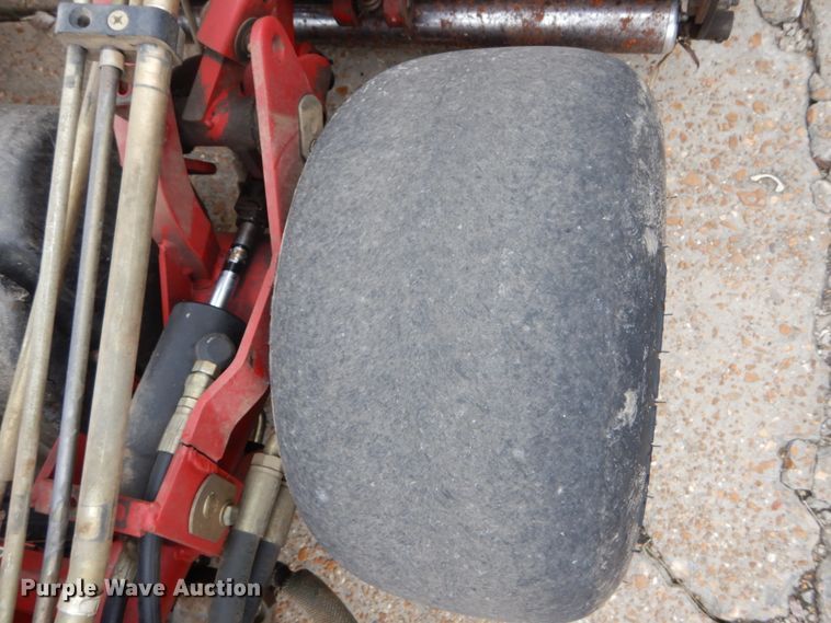 image for item GC9491 Toro 04375 greens mower