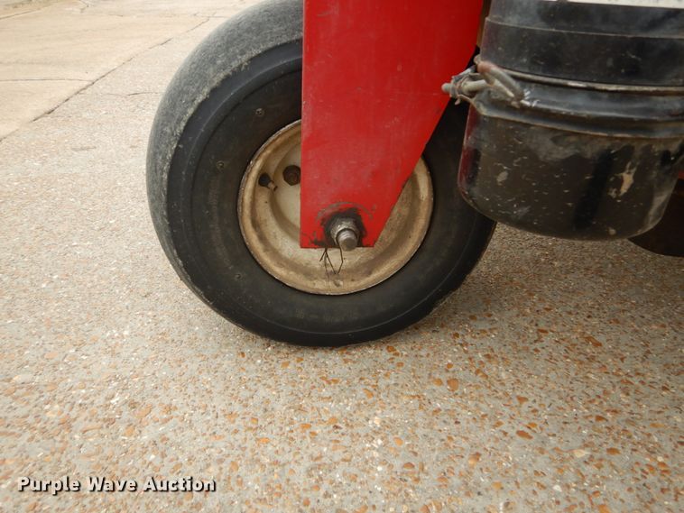 image for item GC9491 Toro 04375 greens mower