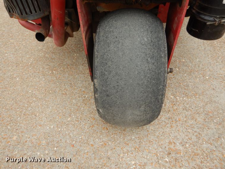 image for item GC9491 Toro 04375 greens mower