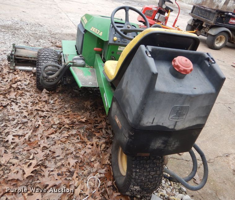 image for item GC9494 John Deere 2653A fairway mower