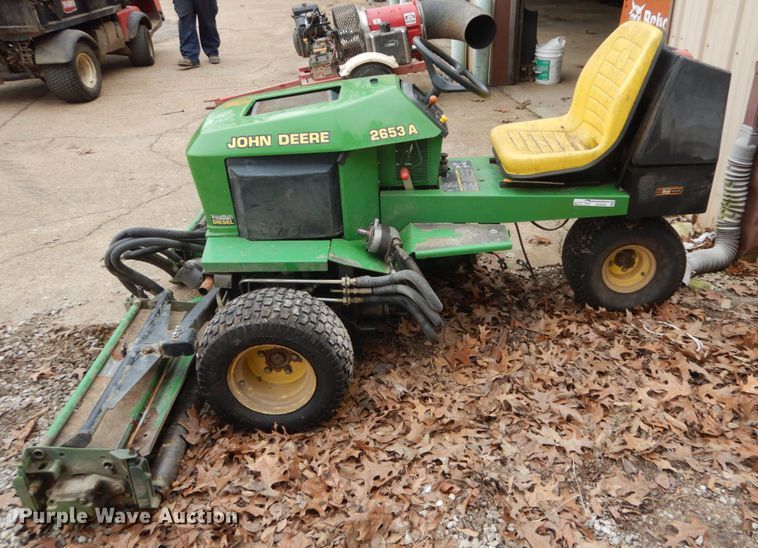 image for item GC9494 John Deere 2653A fairway mower