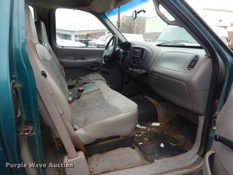 image for item GD9005 1998 Ford F150 SuperCab pickup truck