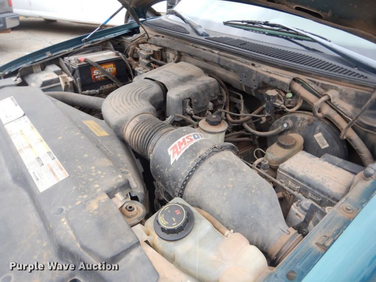 image for item GD9005 1998 Ford F150 SuperCab pickup truck