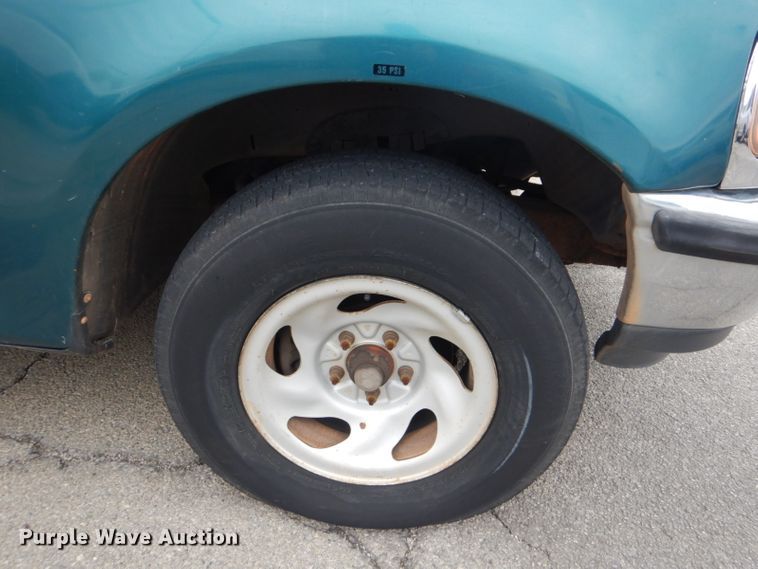 image for item GD9005 1998 Ford F150 SuperCab pickup truck