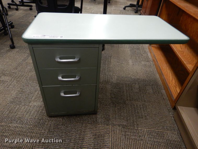 image for item GD9010 (8) file cabinets