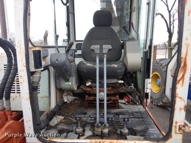 image for item GD9021 1999 Takeuchi TB070 mini excavator