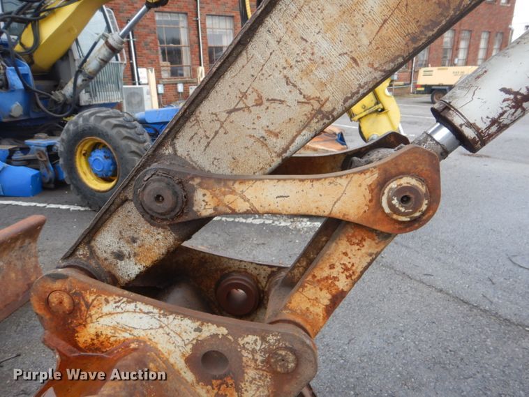 image for item GD9021 1999 Takeuchi TB070 mini excavator