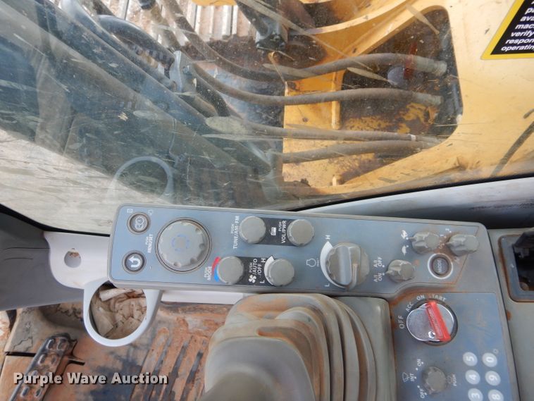 image for item GE9052 2012 John Deere 210G LC excavator