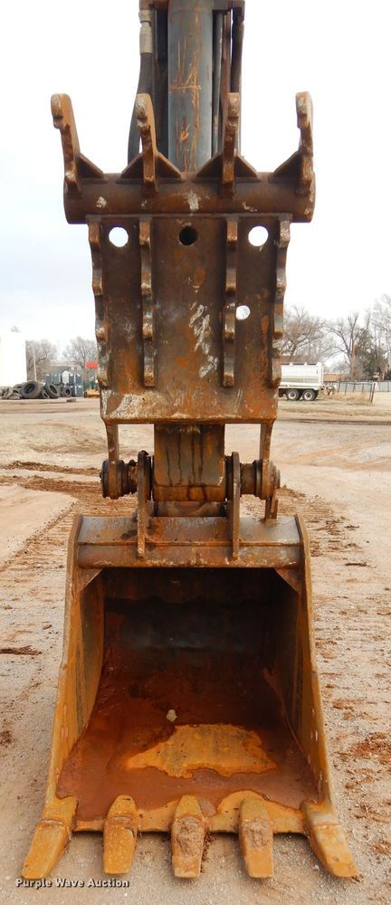 image for item GE9052 2012 John Deere 210G LC excavator