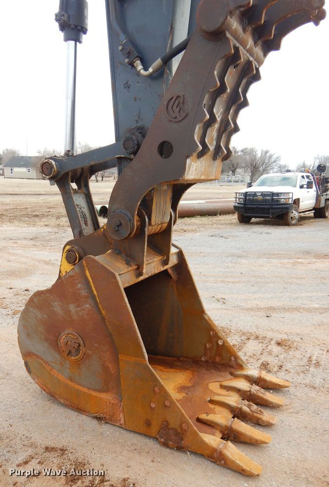 image for item GE9052 2012 John Deere 210G LC excavator