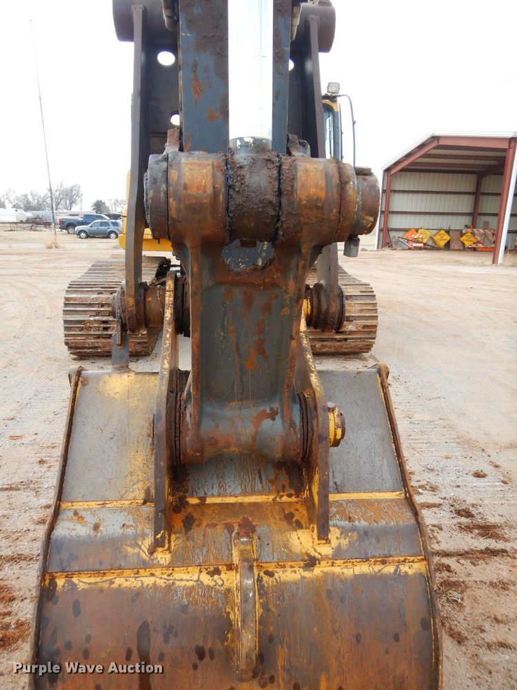 image for item GE9052 2012 John Deere 210G LC excavator