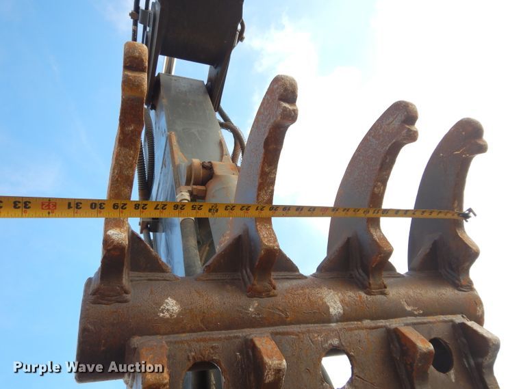 image for item GE9052 2012 John Deere 210G LC excavator