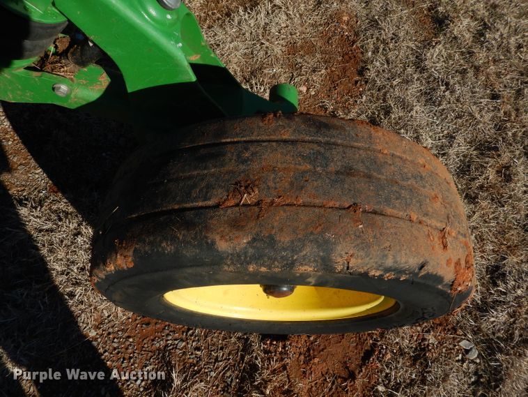 image for item GE9072 2016 John Deere CX15 batwing rotary mower